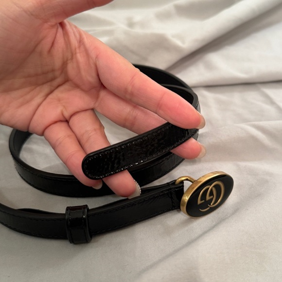 Gucci
Leather belt with oval enameled buckle - Picture 7 of 8